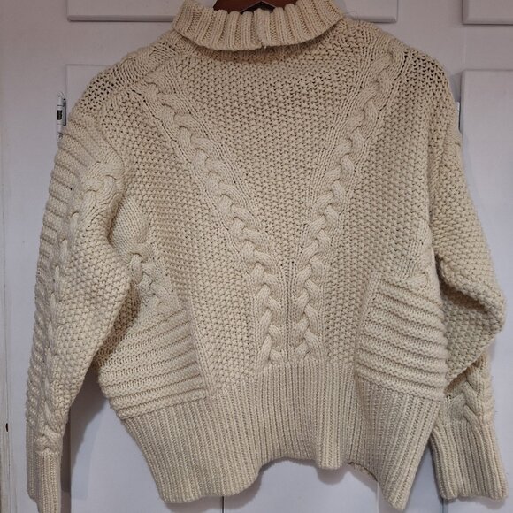 Chunky Knit Off- White sweater - Picture 5 of 5